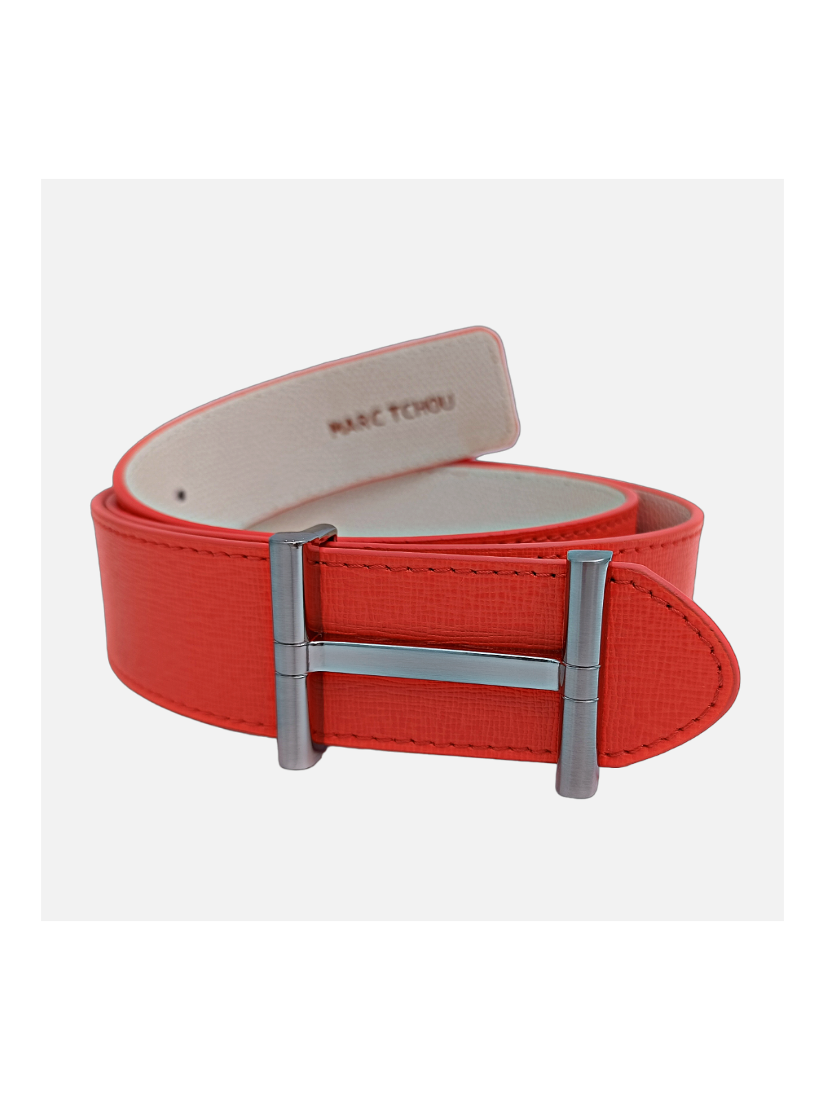 une ceinture femme en cuir