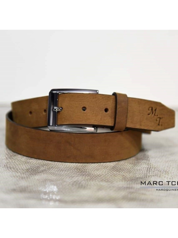Une Ceinture En Cuir Pour Homme.