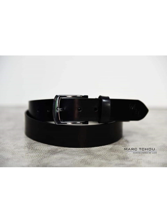 Une Ceinture En Cuir Pour Homme.