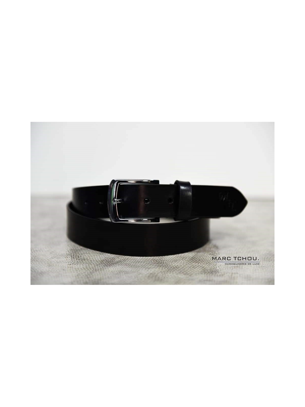 Une Ceinture En Cuir Pour Homme.